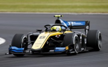 F2 : Silverstone, course 1, victoire de Ghiotto. F2 : Silverstone, course 1, victoire de Ghiotto.