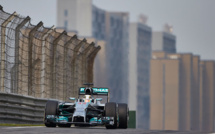 F1 : GP de Chine, victoire de Hamilton