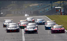 Renault Sport Trophy : Courses sprint Renault Sport Trophy : Courses sprint