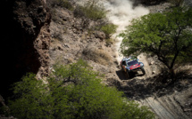 Dakar 2016 : Peugeot domine la première semaine mais plus Loeb