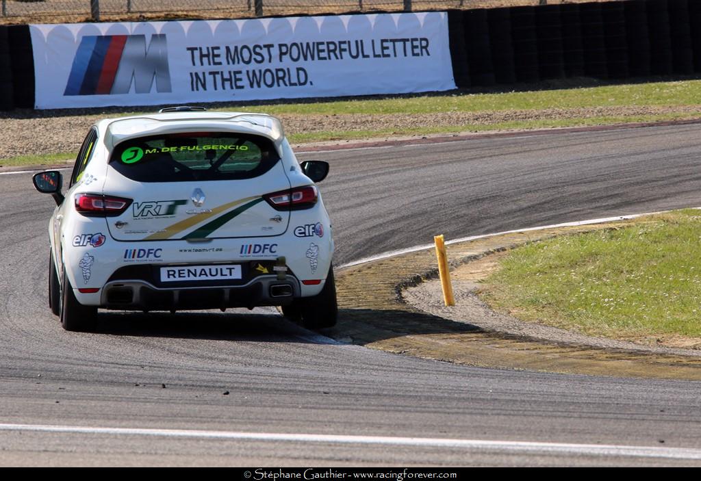 19_Clio_Nogaro_S32