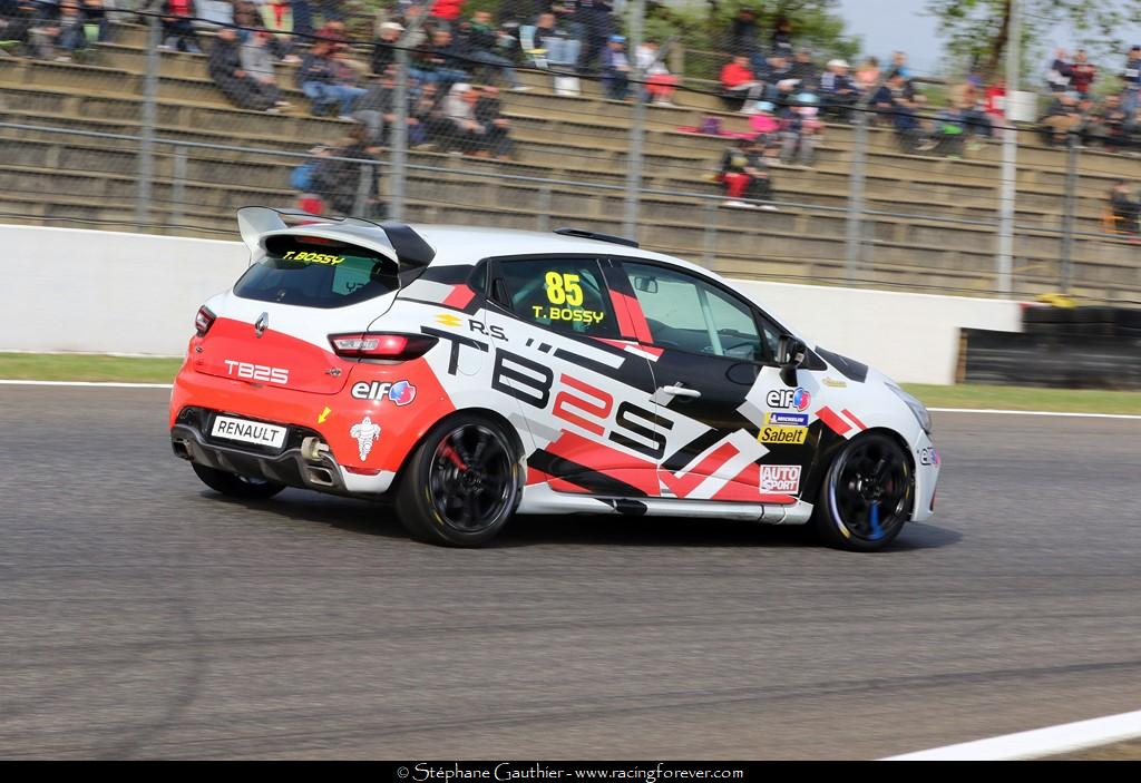 19_Clio_Nogaro_D01