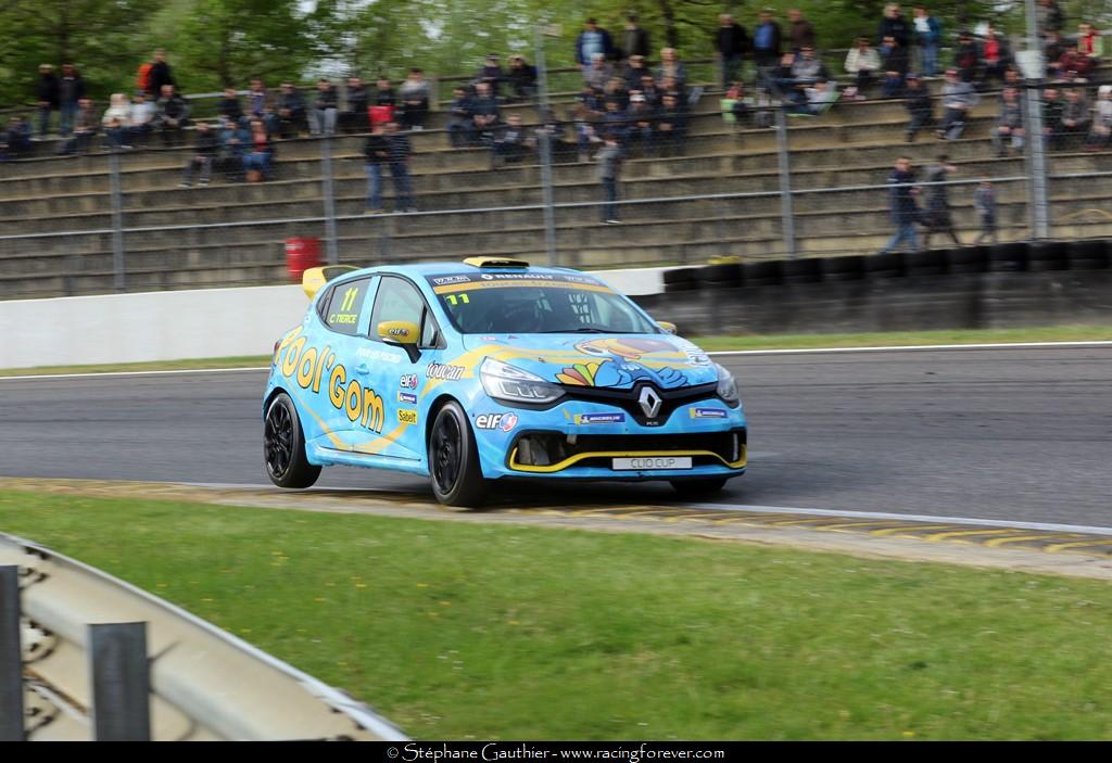 19_Clio_Nogaro_D14