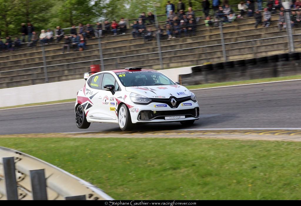 19_Clio_Nogaro_D16