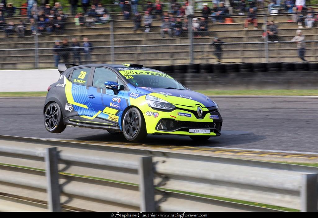 19_Clio_Nogaro_D37