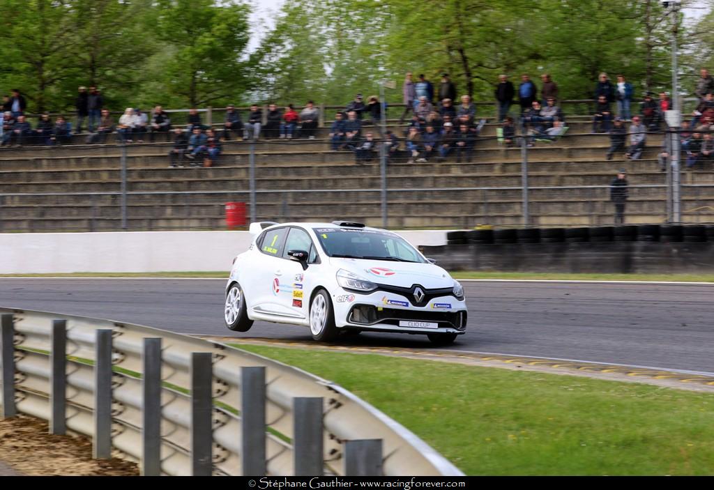 19_Clio_Nogaro_D45