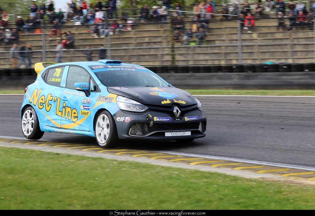 19_Clio_Nogaro_D47