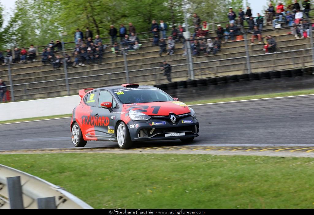 19_Clio_Nogaro_D54