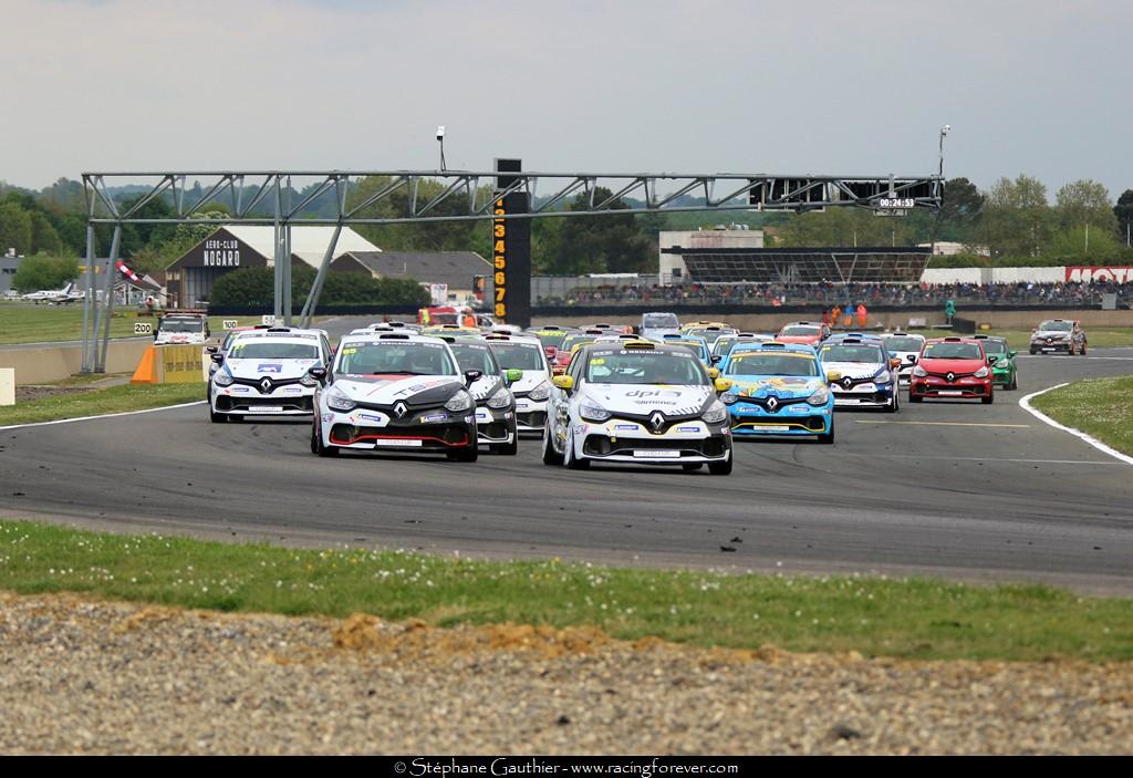 19_Clio_Nogaro_D66