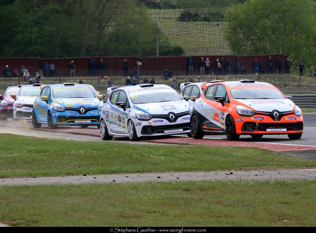 19_Clio_Nogaro_D69