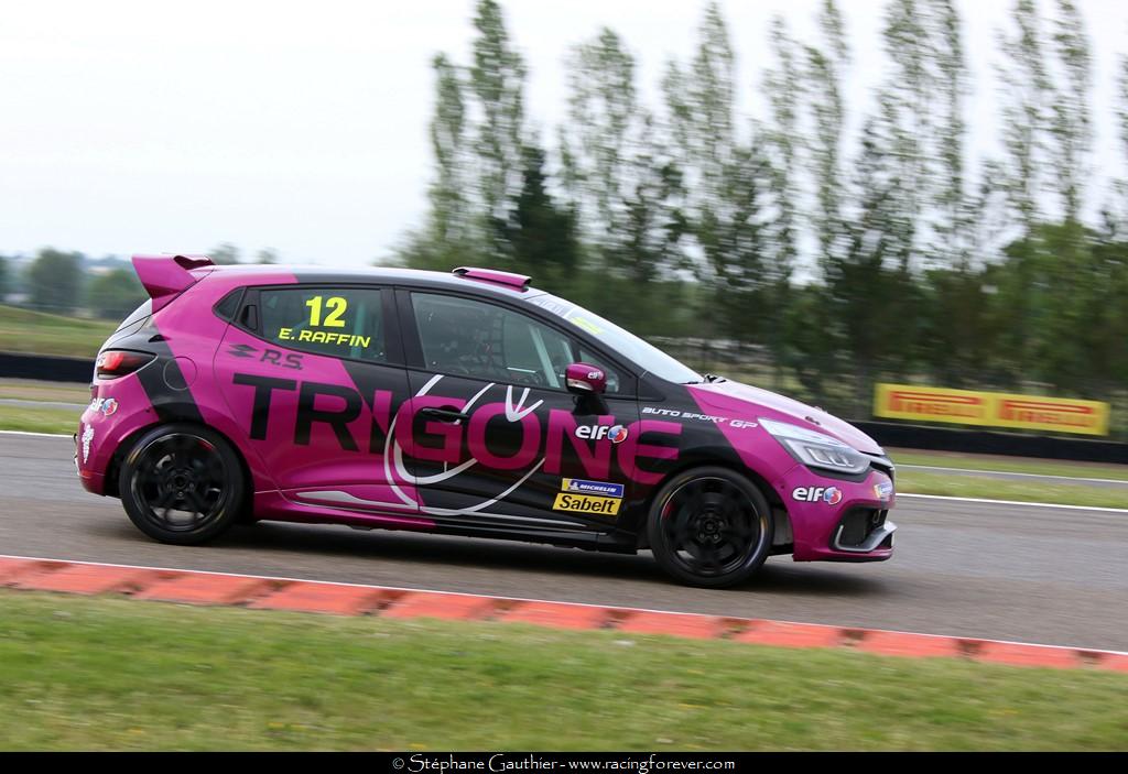 19_Clio_Nogaro_D84