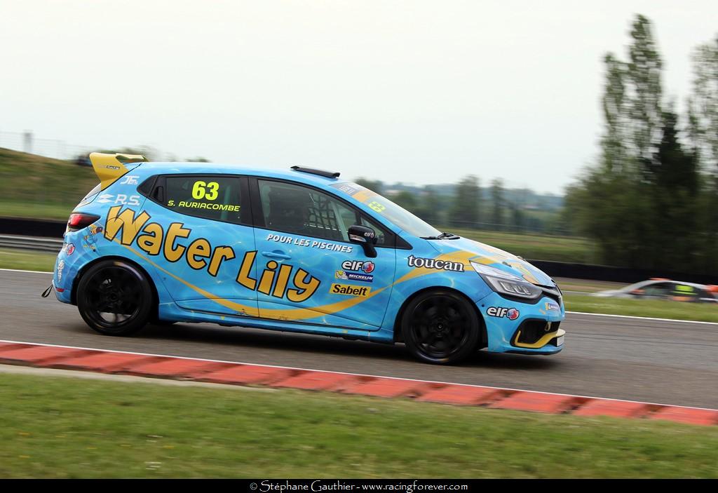 19_Clio_Nogaro_D85