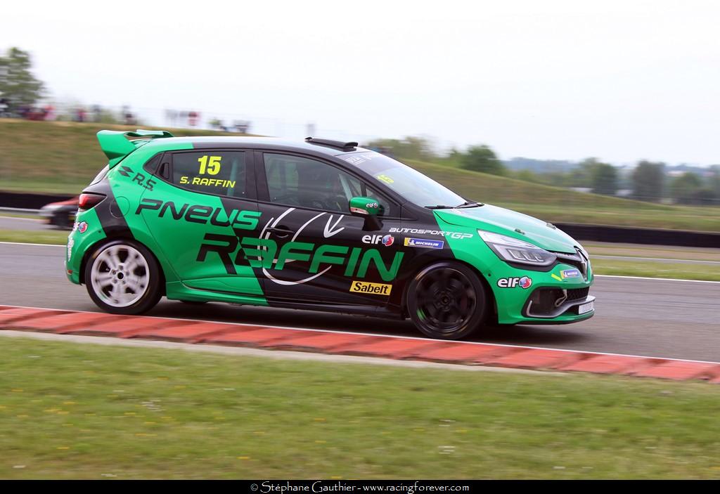 19_Clio_Nogaro_D86