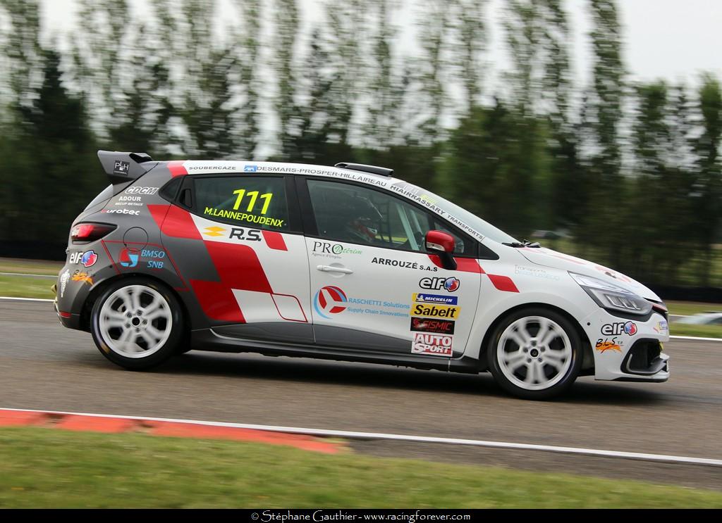 19_Clio_Nogaro_D90