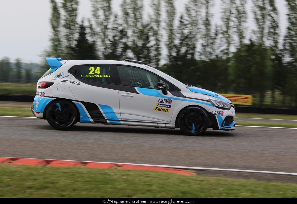 19_Clio_Nogaro_D92