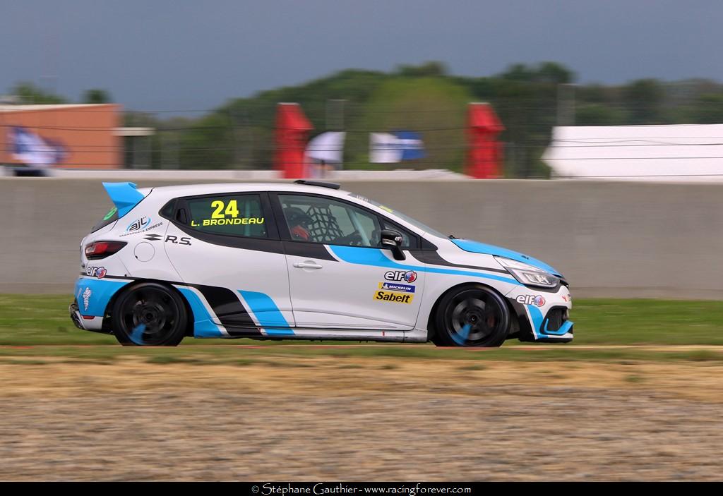 19_Clio_Nogaro_D98