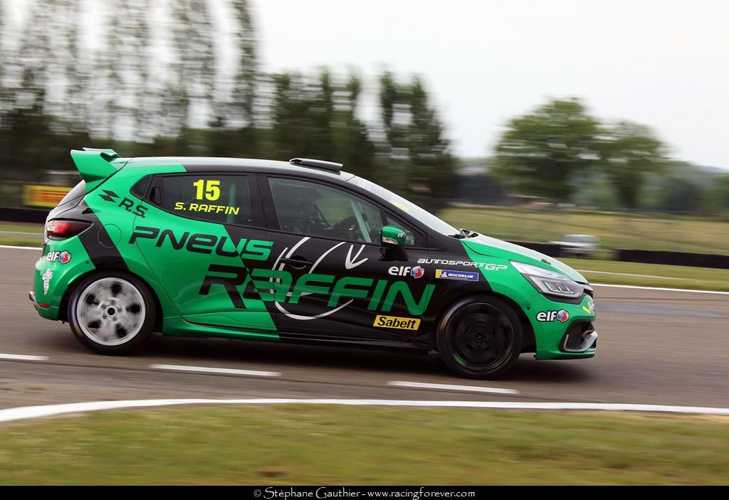 19_Clio_Nogaro_D104