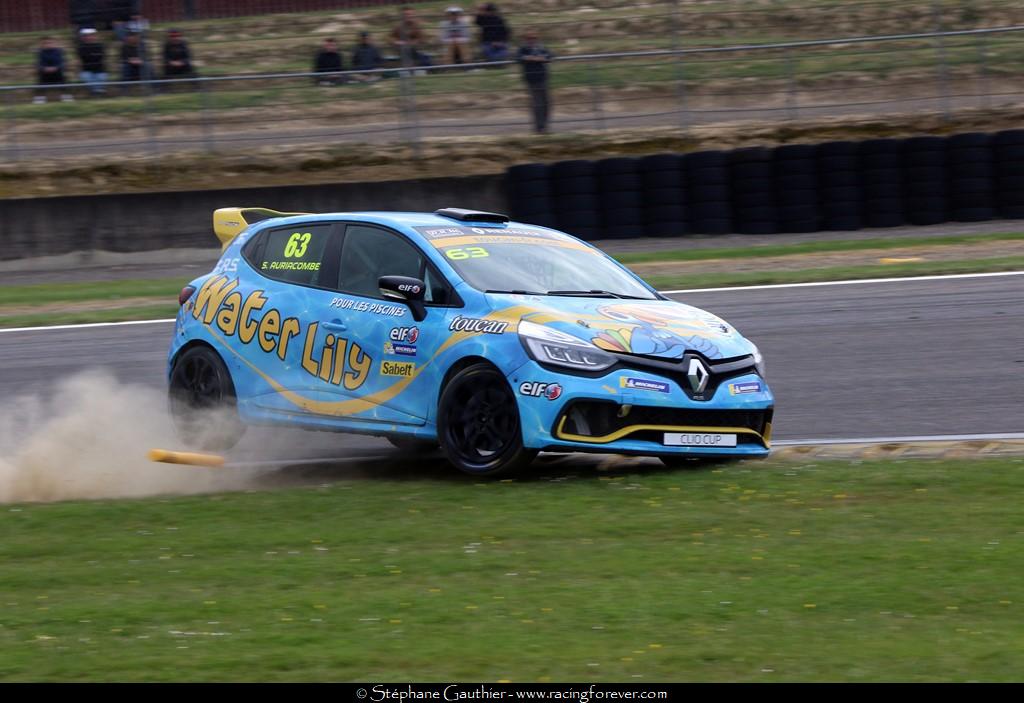 19_Clio_Nogaro_D130