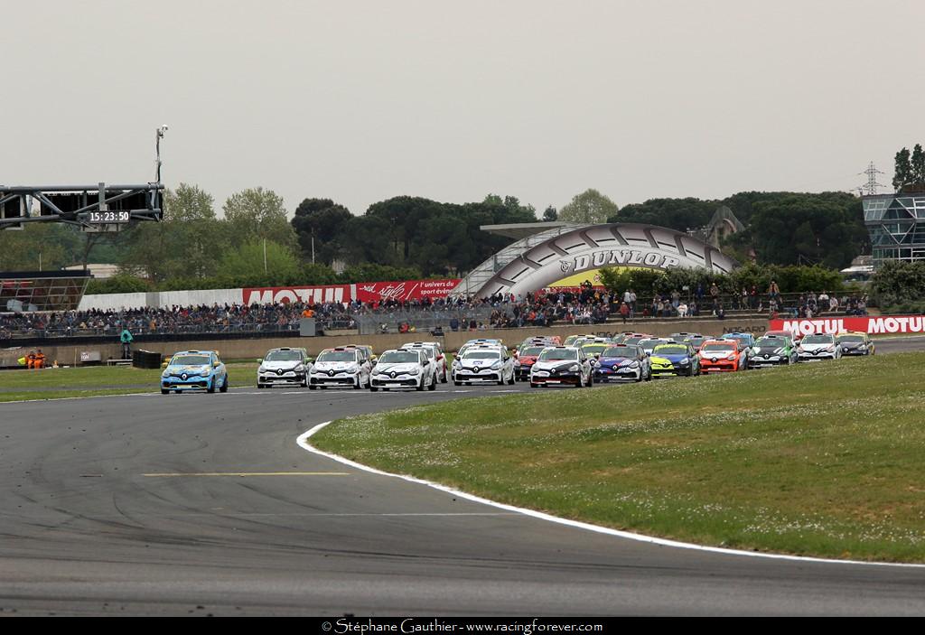 19_Clio_Nogaro_L02