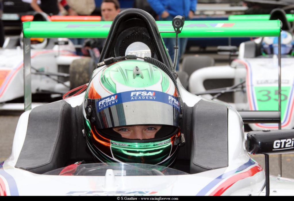 19_F4_Nogaro_D90