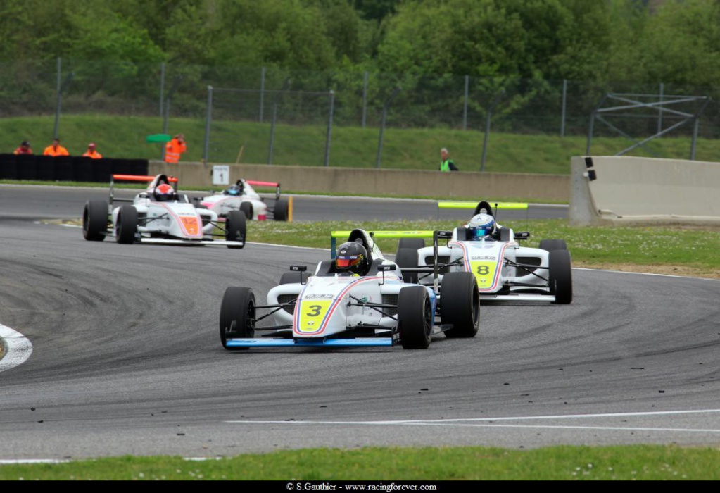 19_F4_Nogaro_L05