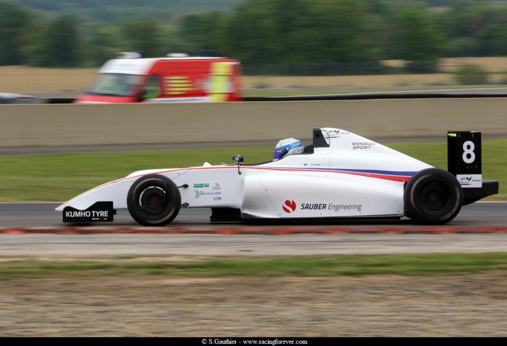 19_F4_Nogaro_L24