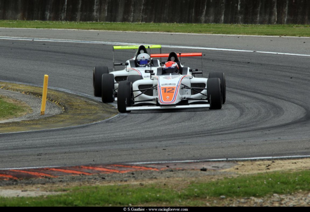 19_F4_Nogaro_L52