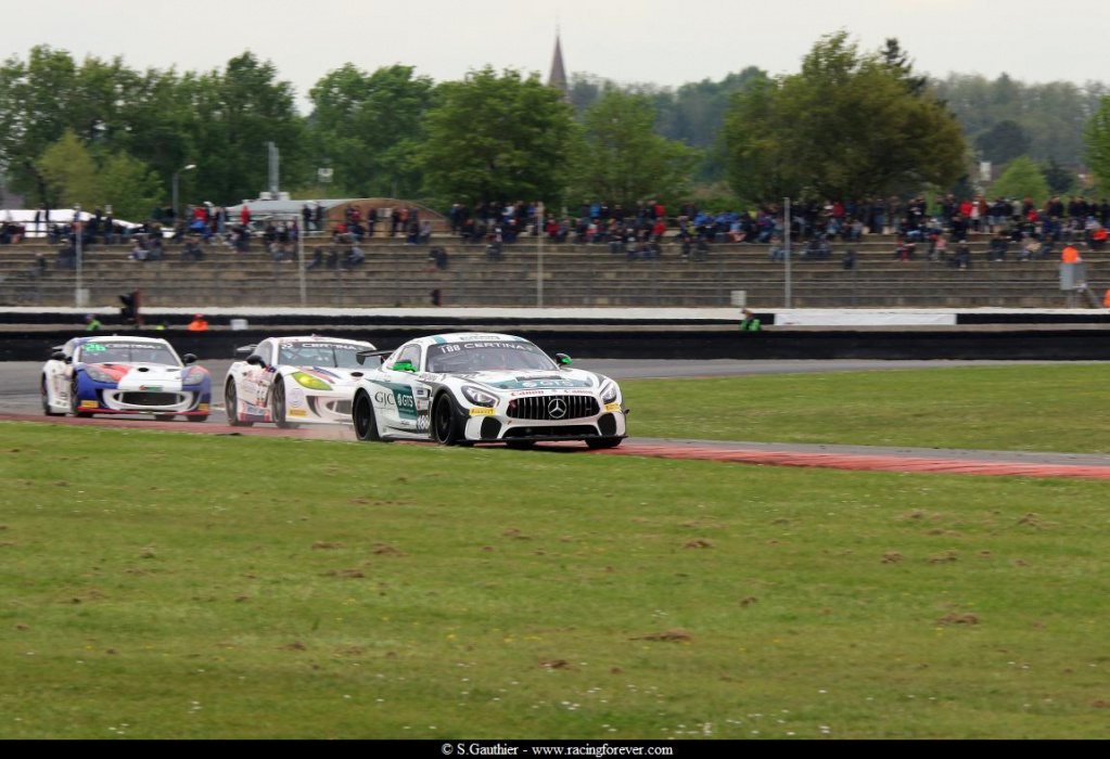 19_Gt4_Nogaro_D82