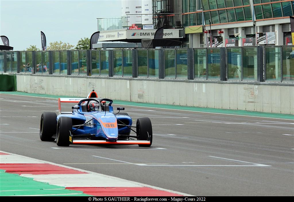 2022_Magnycours_F4V01