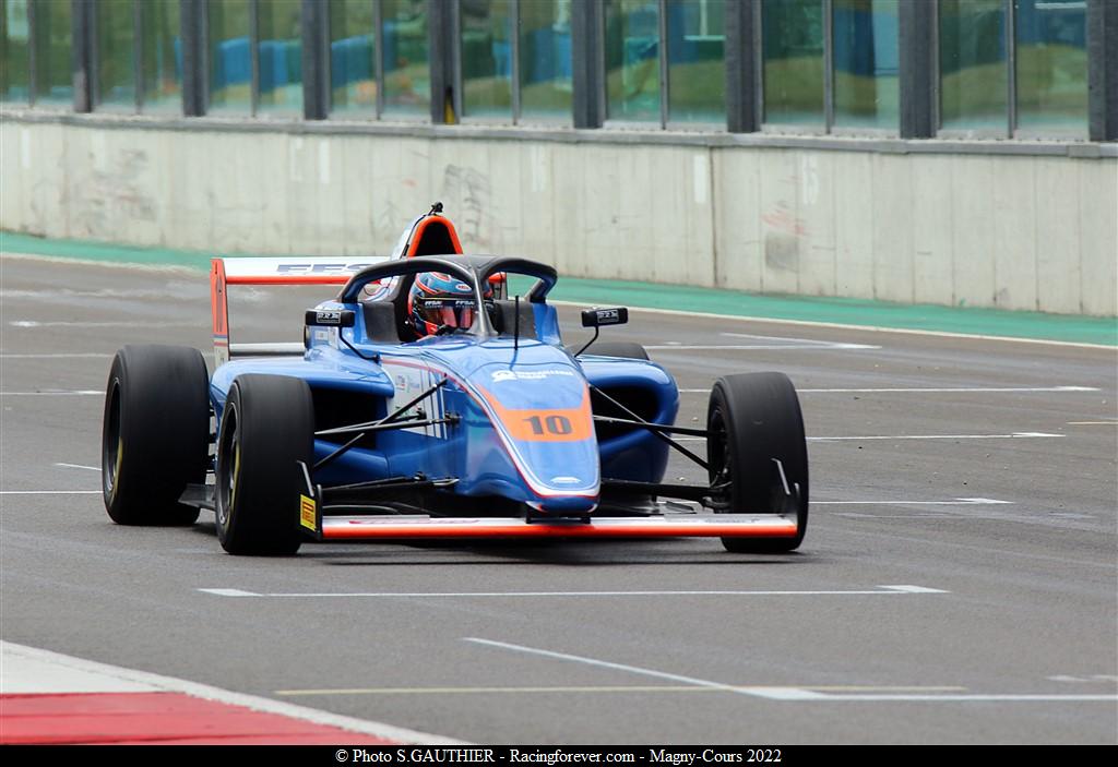 2022_Magnycours_F4V03
