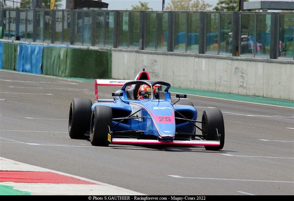 2022_Magnycours_F4V11