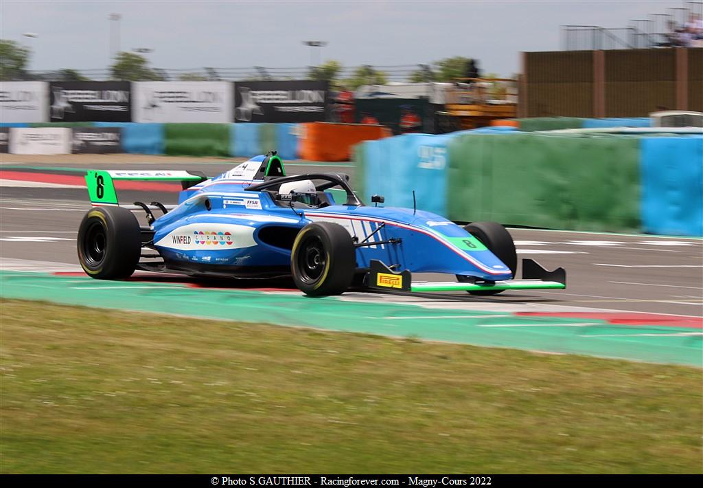 2022_Magnycours_F4V30