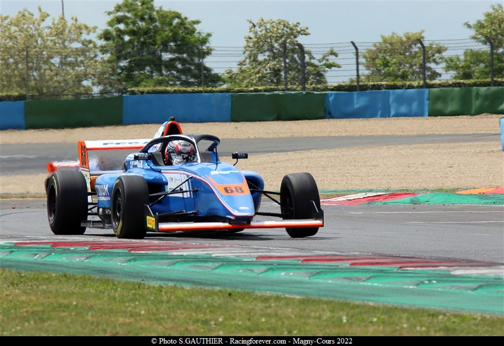 2022_Magnycours_F4V110