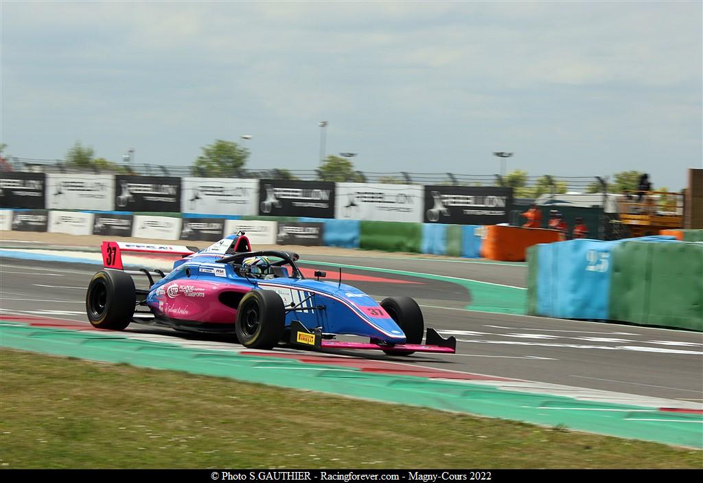 2022_Magnycours_F4V115
