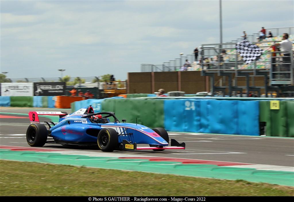 2022_Magnycours_F4V122