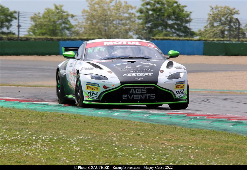 2022_Magnycours_GT4VJ17