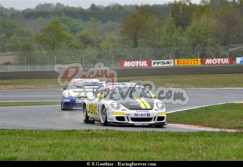 09_superserieFFSA_nogaro_porsche_D82