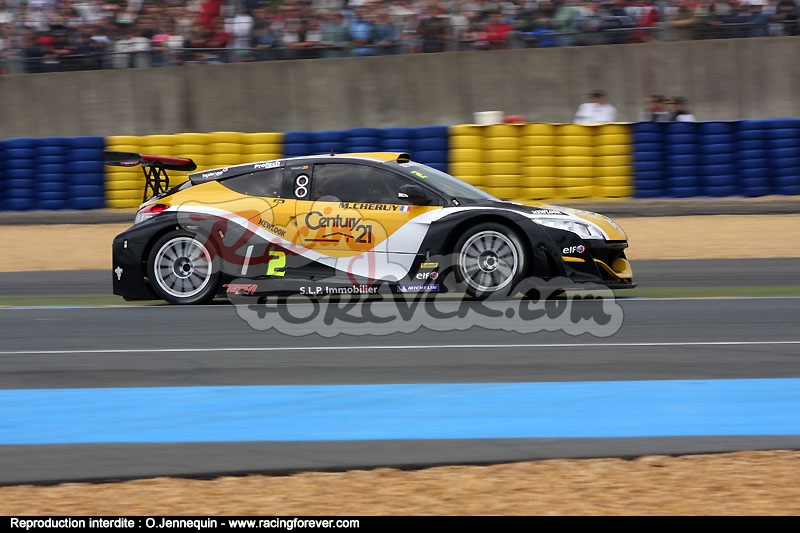 09_worldseriesrenault_leMans_meganeD50