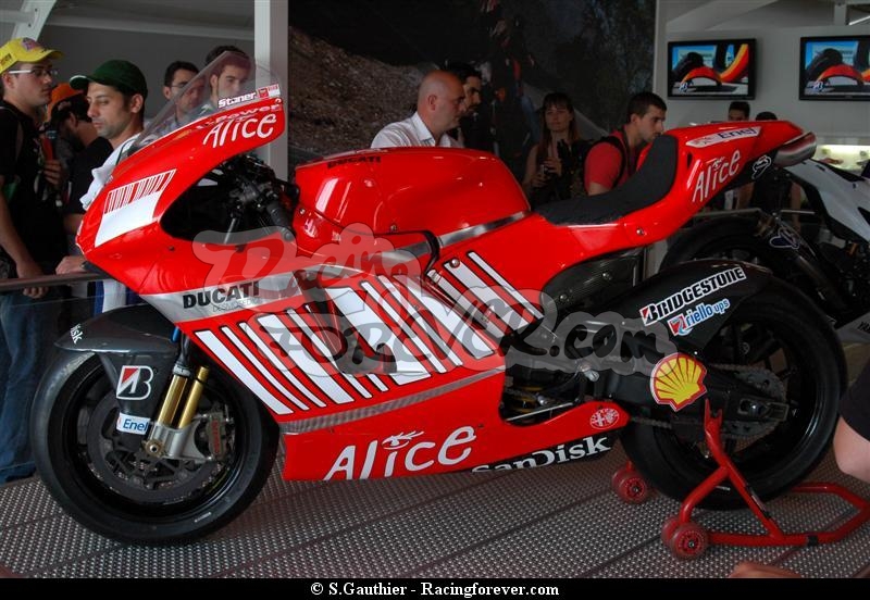 08_motoGp_Barcelone_v66