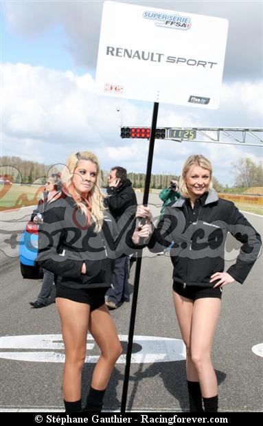 08_SSFFSA_Nogaro_clioD01