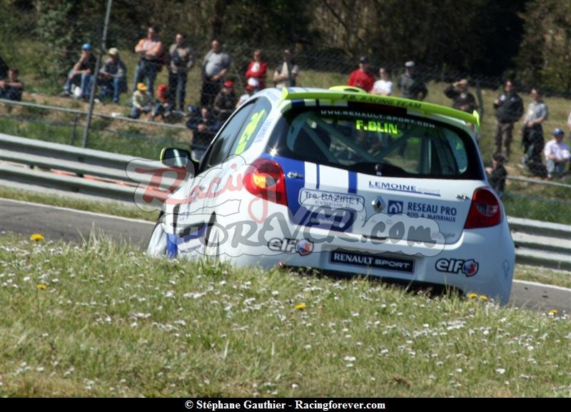 07_SSFFSA_Nogaro_clioL64