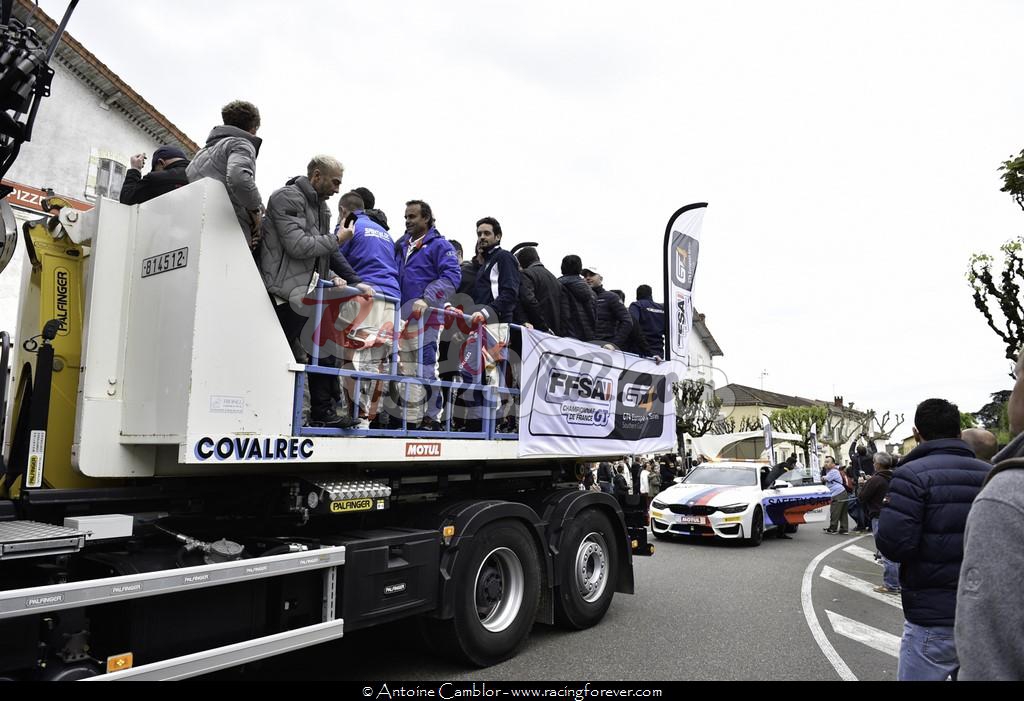 17_Nogaro_GT4_Parade04