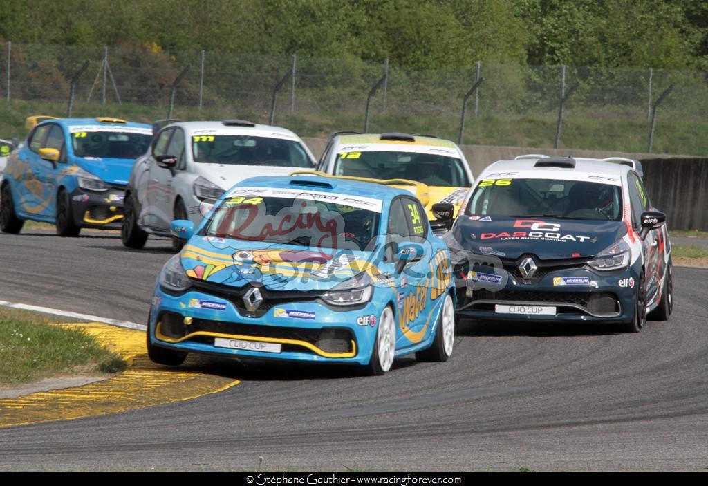 17_Clio_Nogaro_D10