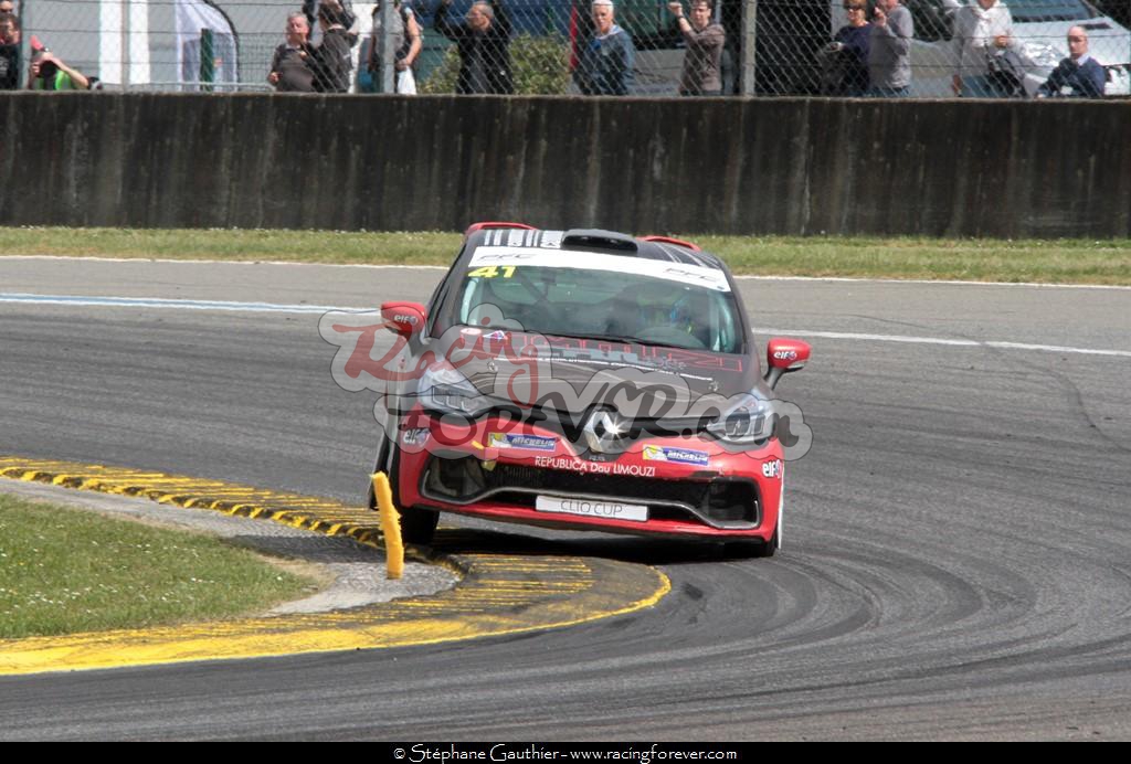 17_Clio_Nogaro_D52