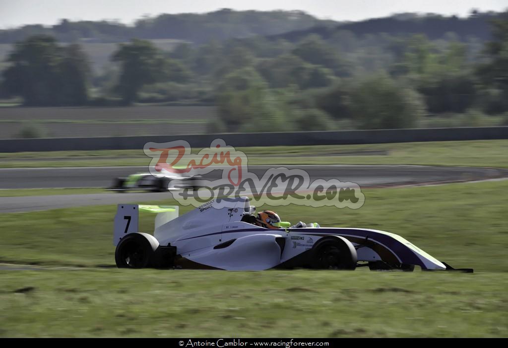 17_F4_Nogaro_D22