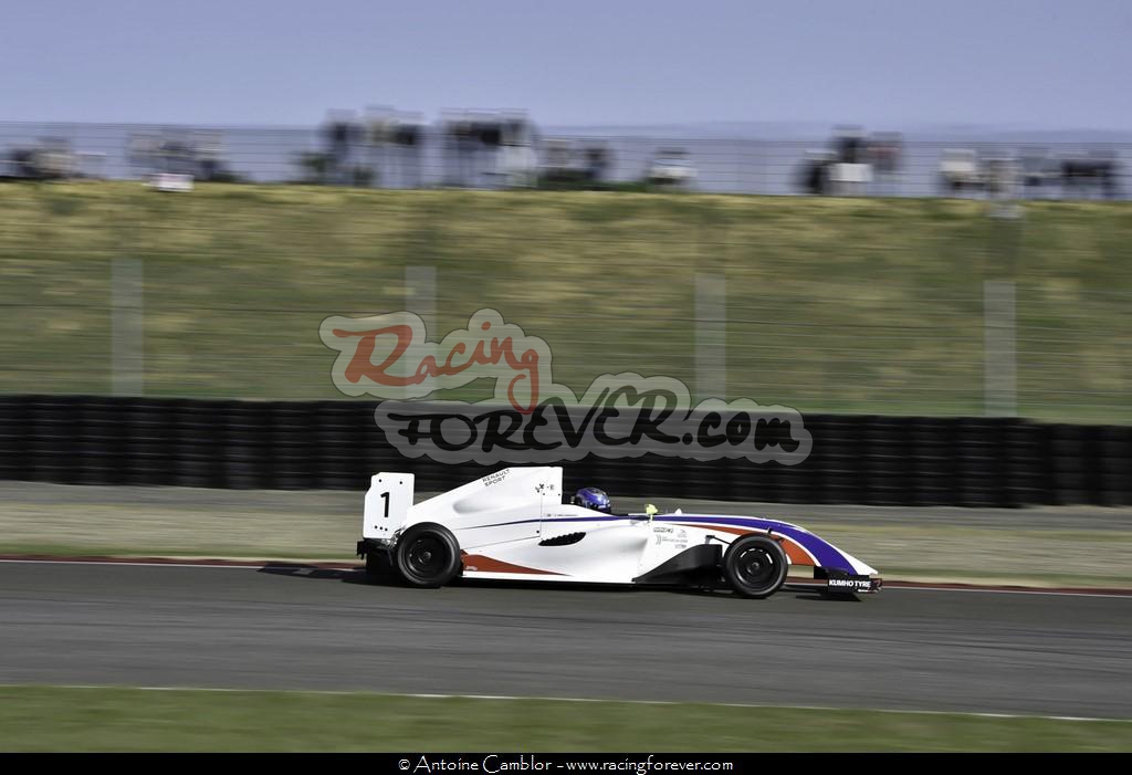 17_F4_Nogaro_D27