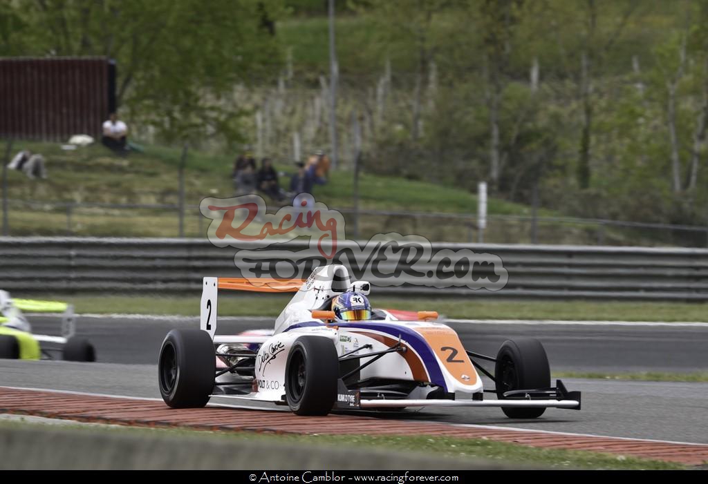 17_F4_Nogaro_L36