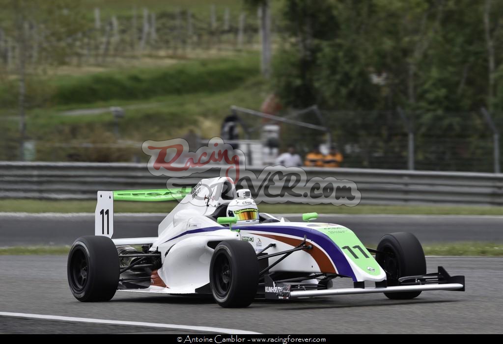 17_F4_Nogaro_L40