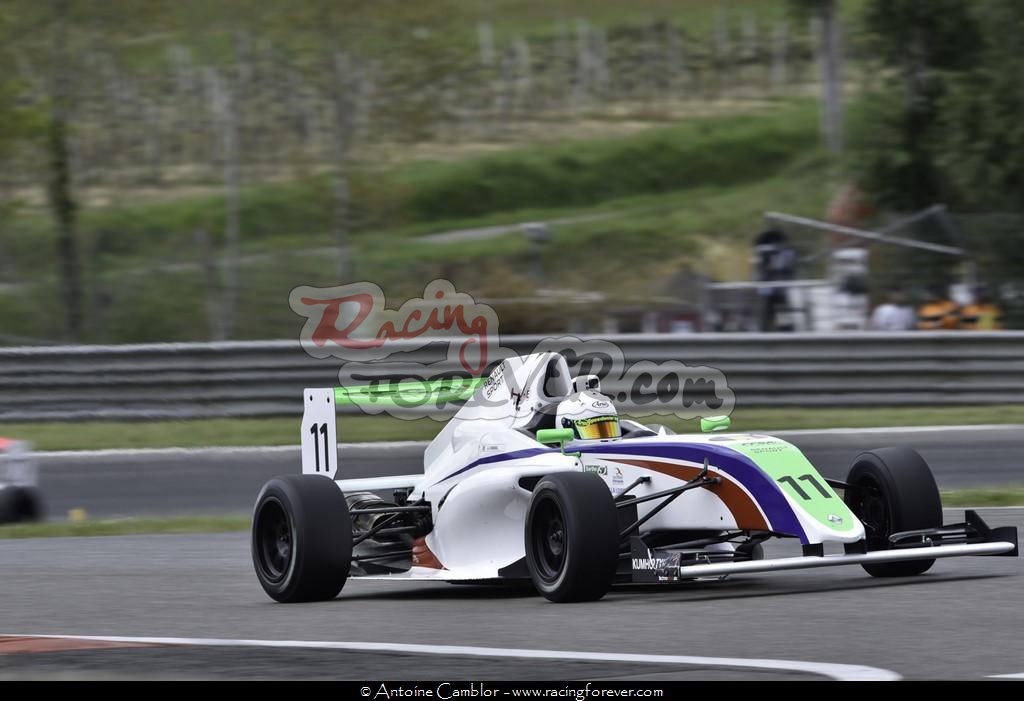 17_F4_Nogaro_L47