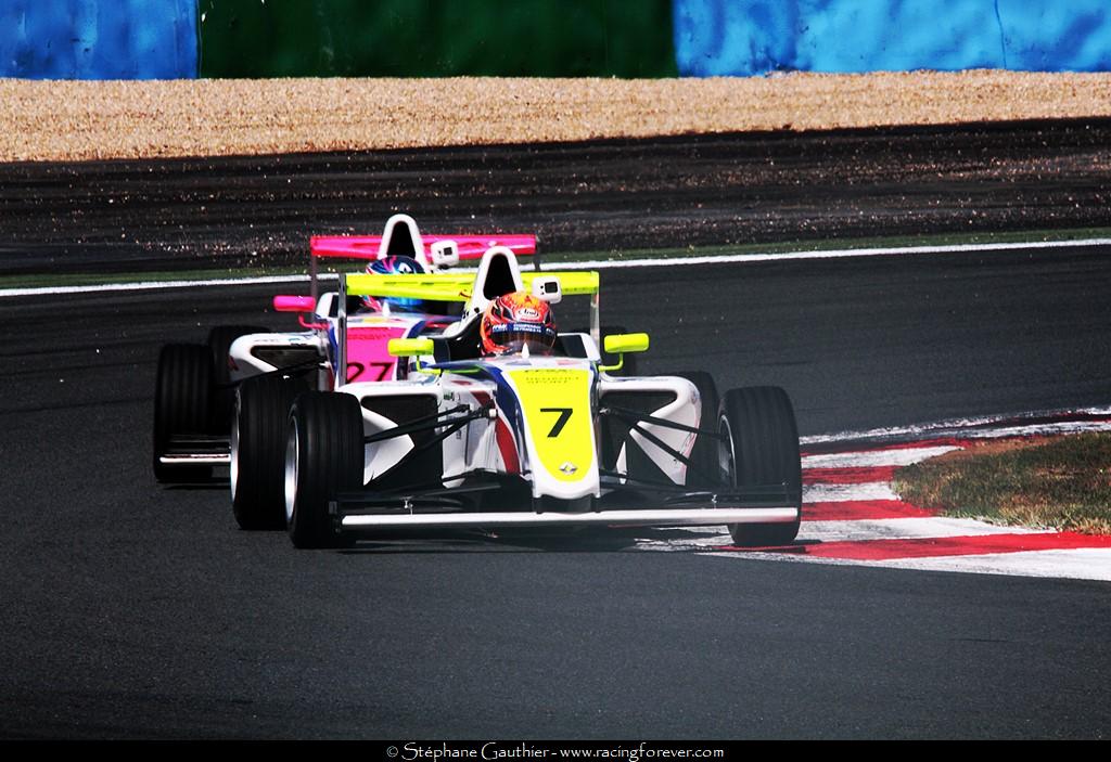 17_Magny-Cours_F4_S33